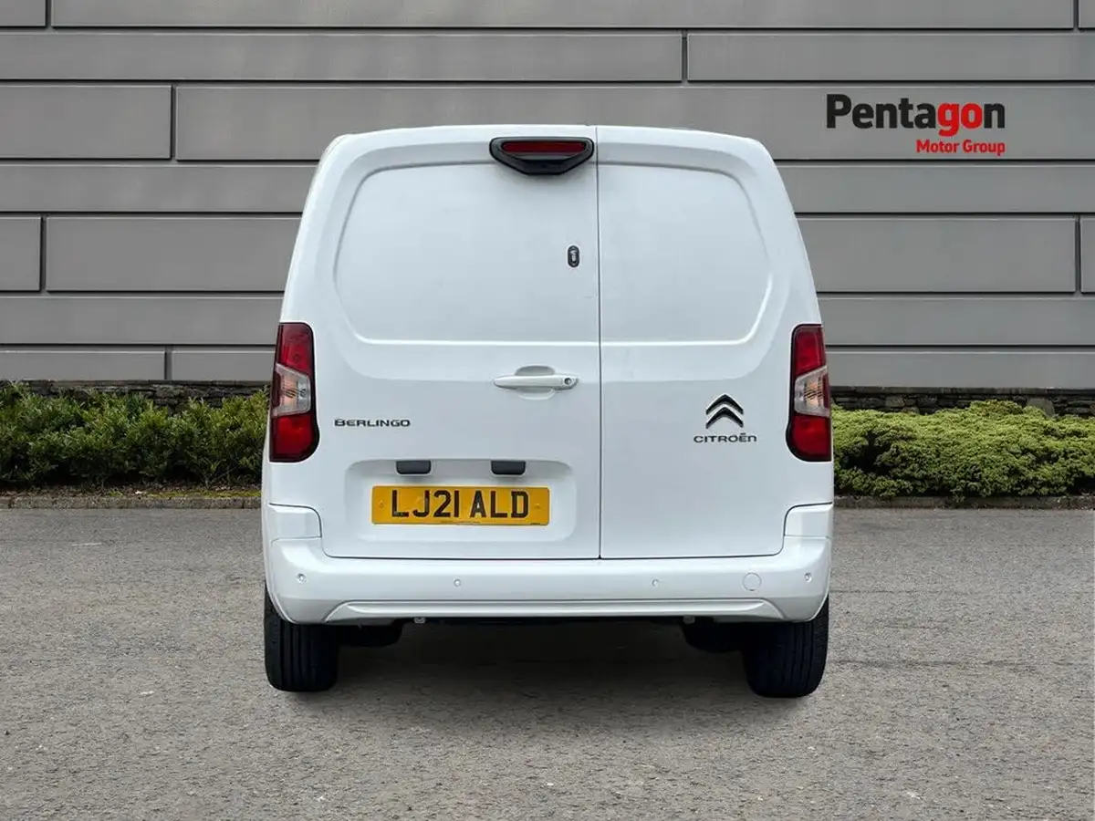 2021-citroen-berlingo-15bluehdi-1000-driver-100pseu6dt-e-ss-big-13