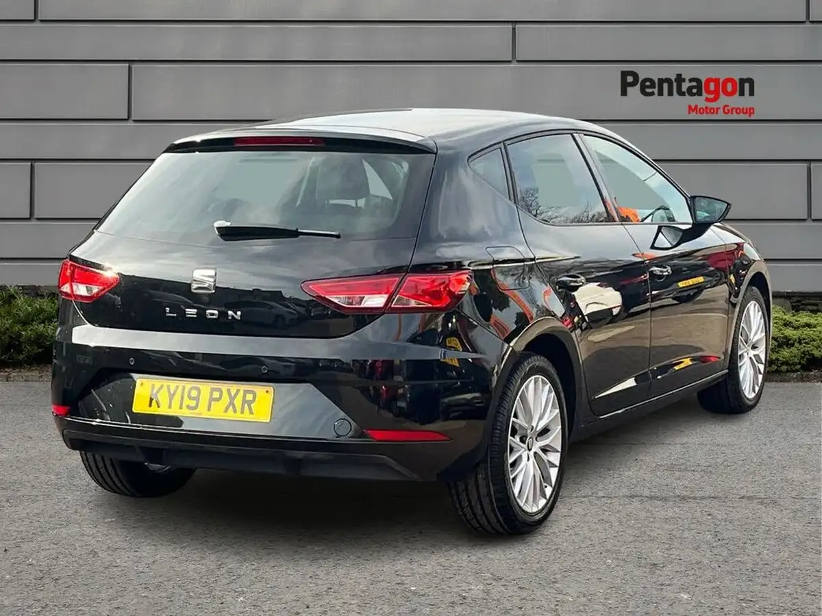 2019-seat-leon-10-tsi-se-dynamic-ss-hatchback-big-3