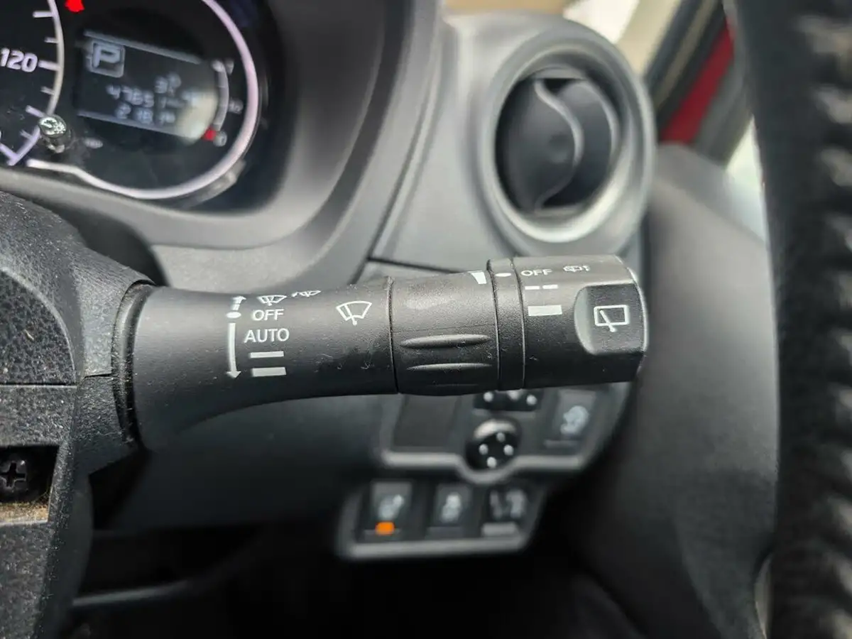 2014-nissan-note-12-tekna-cvt-big-27
