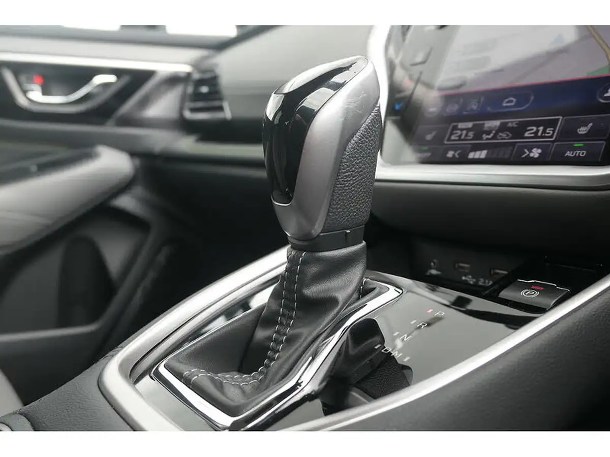2022-subaru-outback-25i-field-big-25