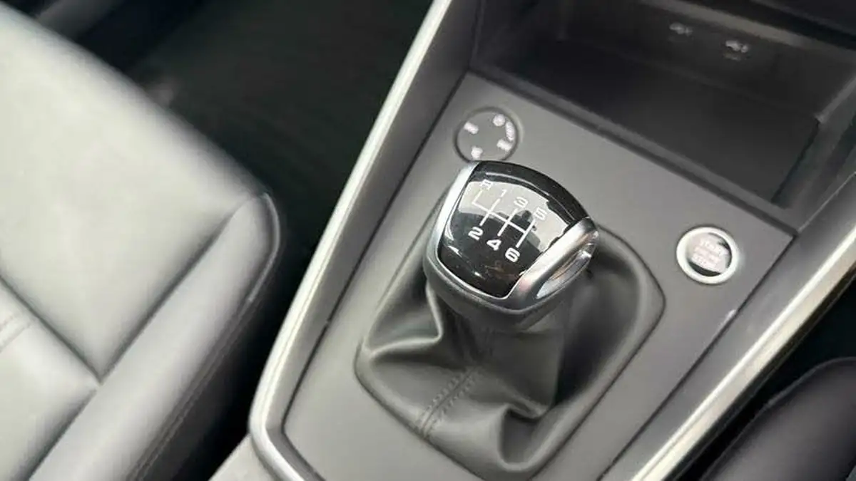 2023-audi-a3-10-30-tfsi-sportback-5d-big-6