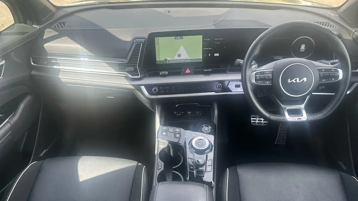 2023-kia-sportage-16-t-gdi-gt-line-226bhp-hev-auto-big-10