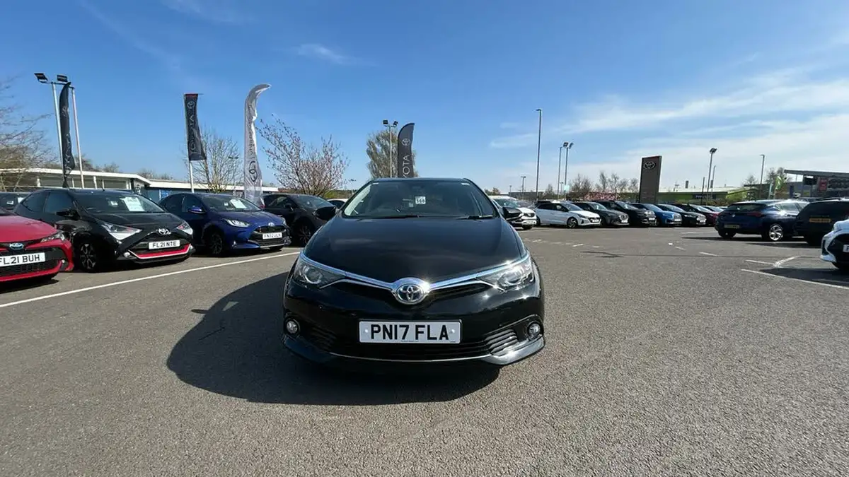 2017-toyota-auris-18-vvt-i-hsd-design-tss-hatchback-big-14