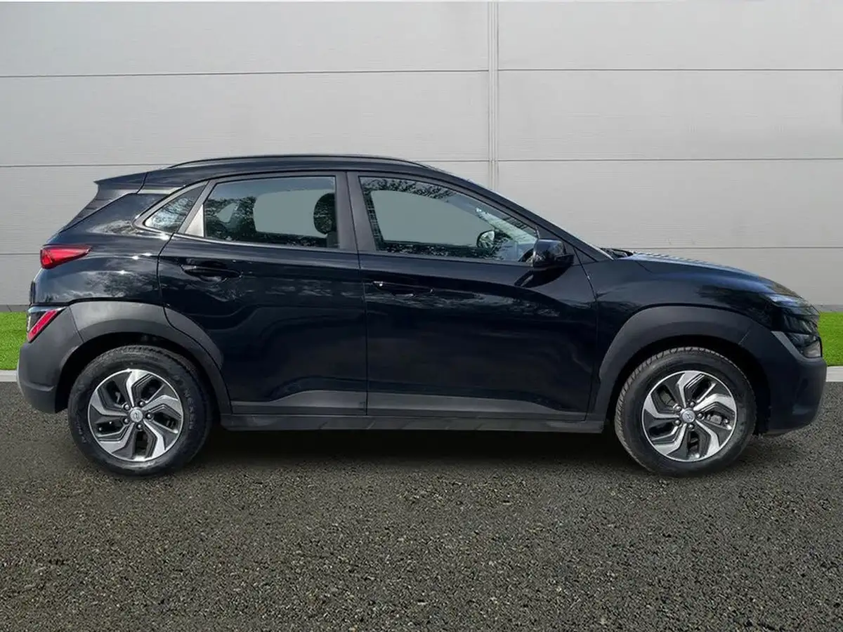 2023-hyundai-kona-16-gdi-se-connect-big-7