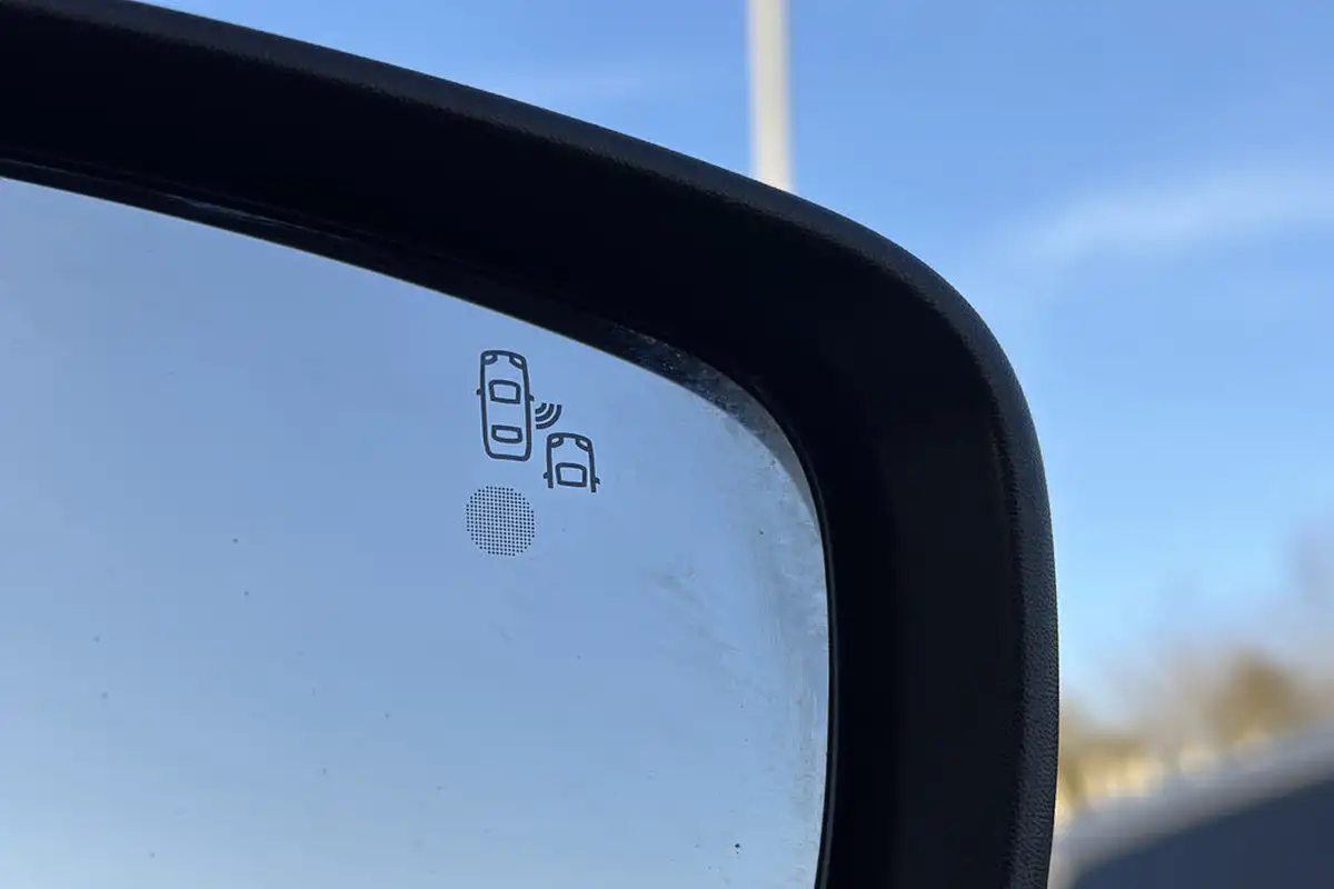 2021-nissan-leaf-e-e-tekna-big-44