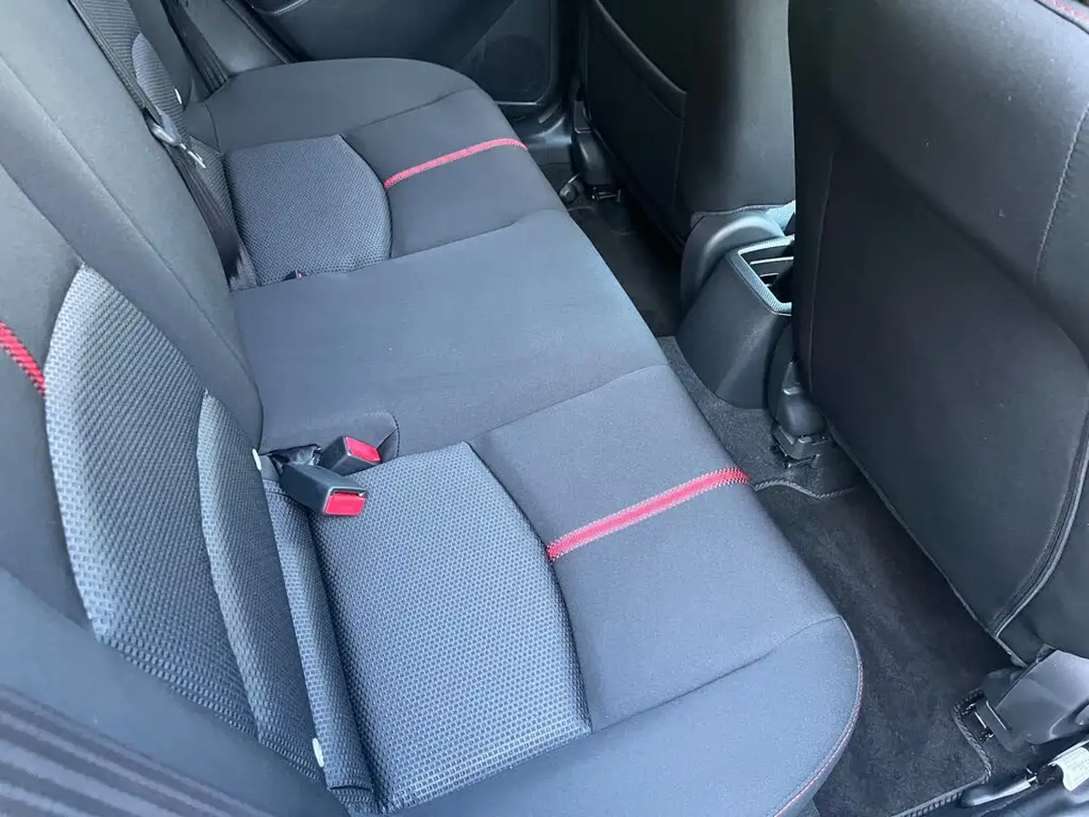 2015-mazda-mazda2-15-sport-nav-90ps-big-22