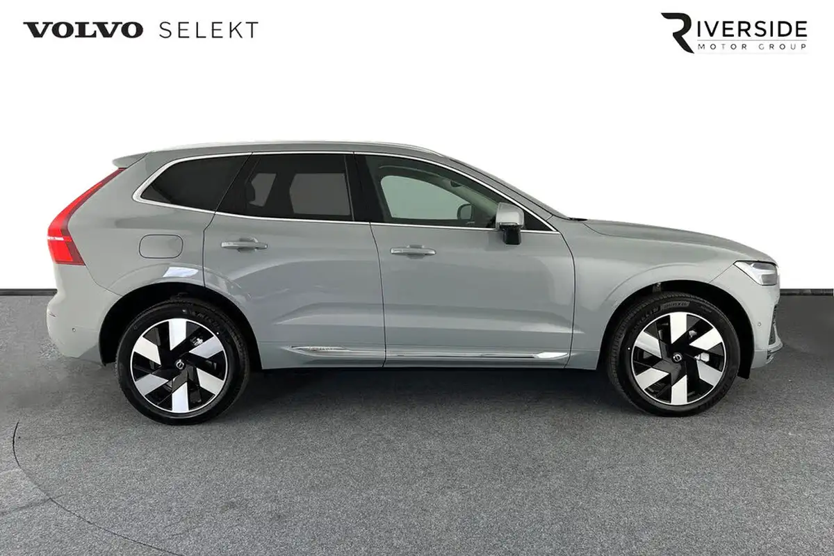 2024-volvo-xc60-20-t8-ultimate-dark-big-3