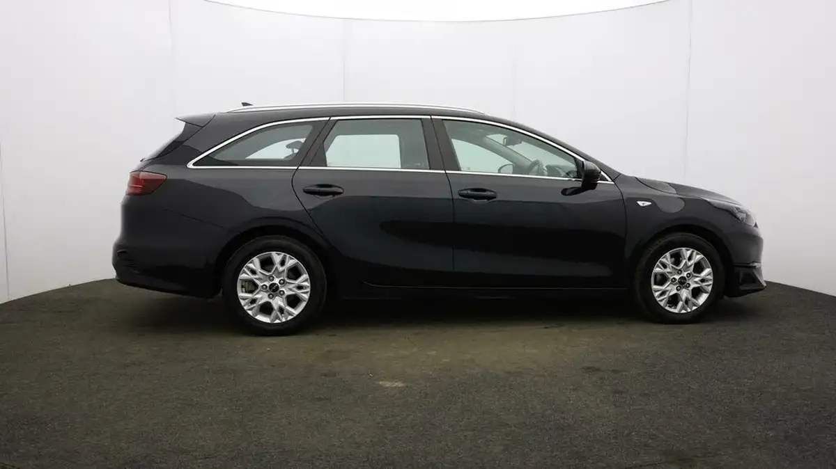 2022-kia-ceed-10-t-gdi-2-sportswagon-big-44