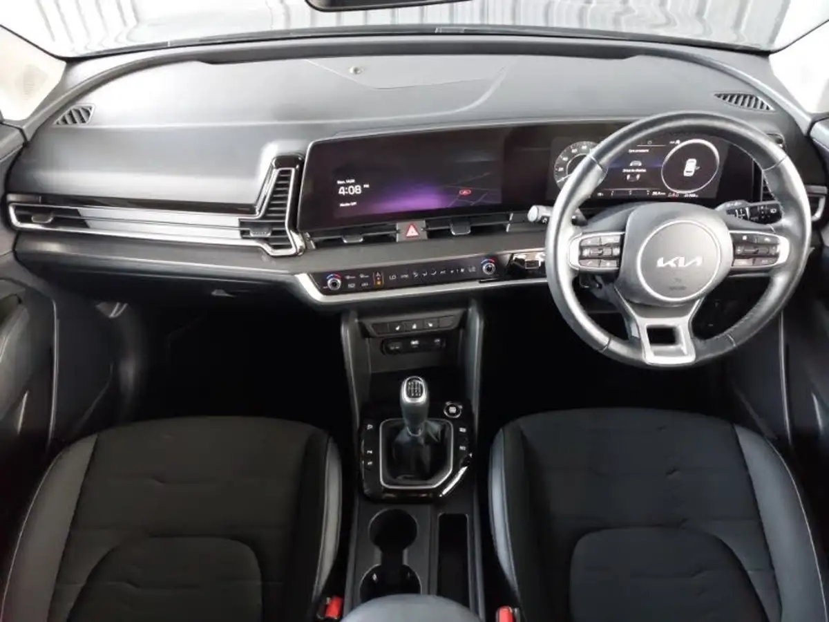2022-kia-sportage-16-t-gdi-3-148bhp-1598cc-big-2