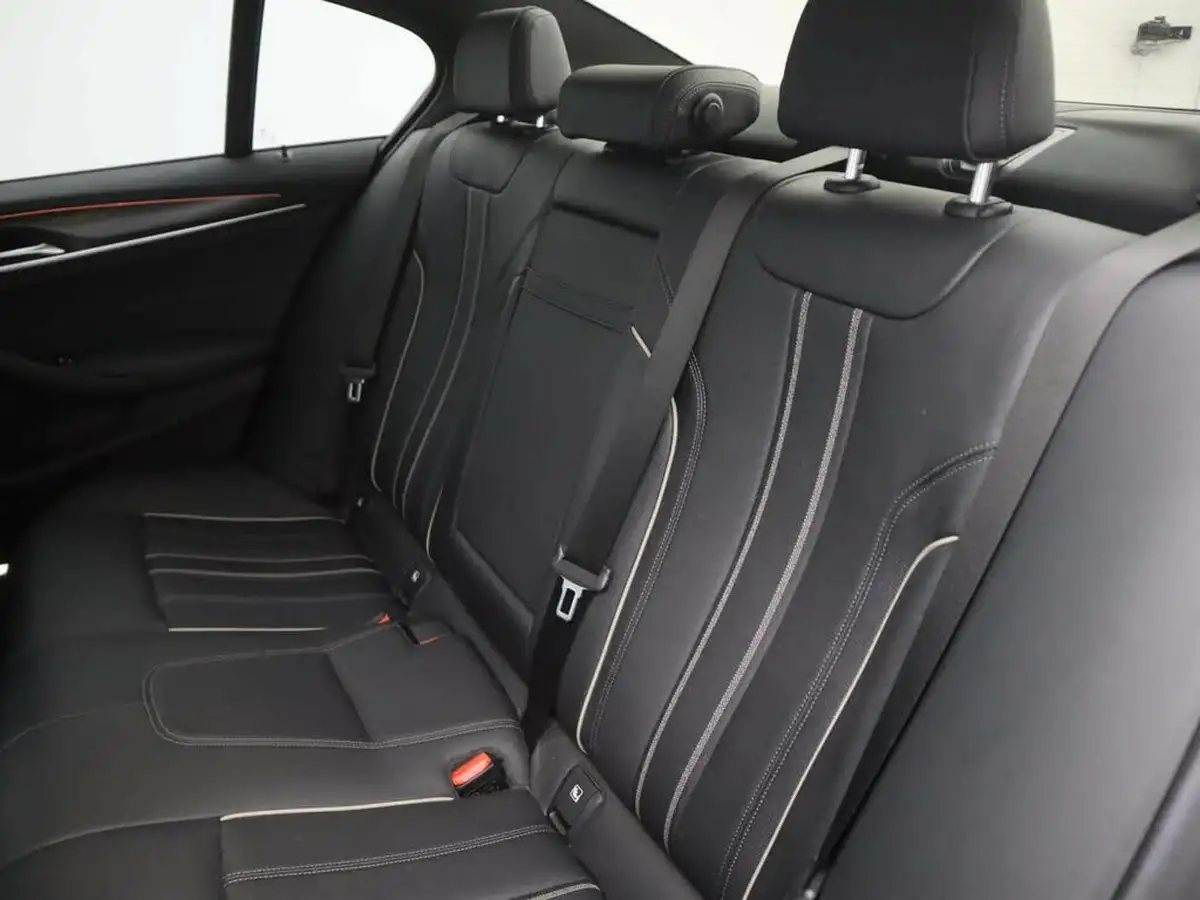 2021-bmw-5-series-20-520i-m-sport-mht-saloon-4d-big-9