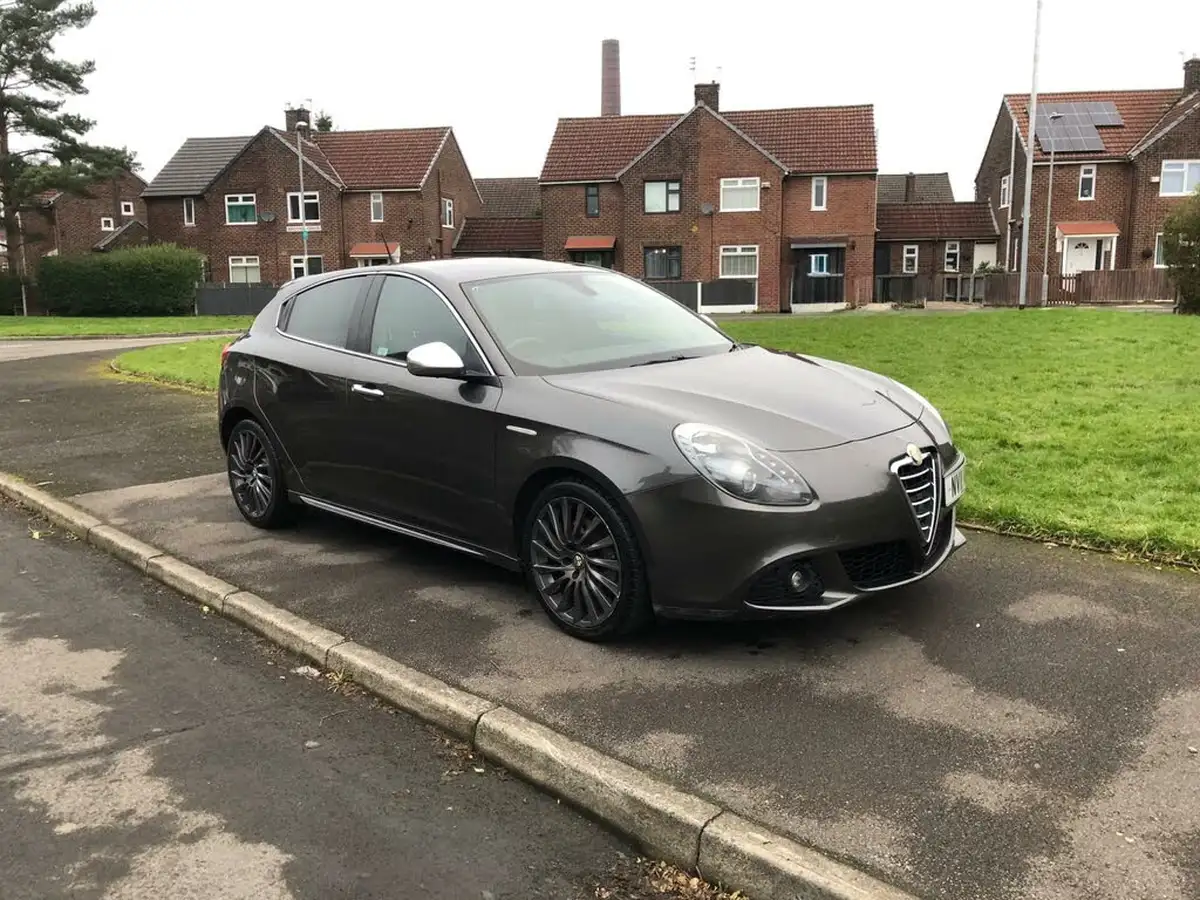 2011-alfa-romeo-giulietta-14-veloce-multiair-170bhp-big-0