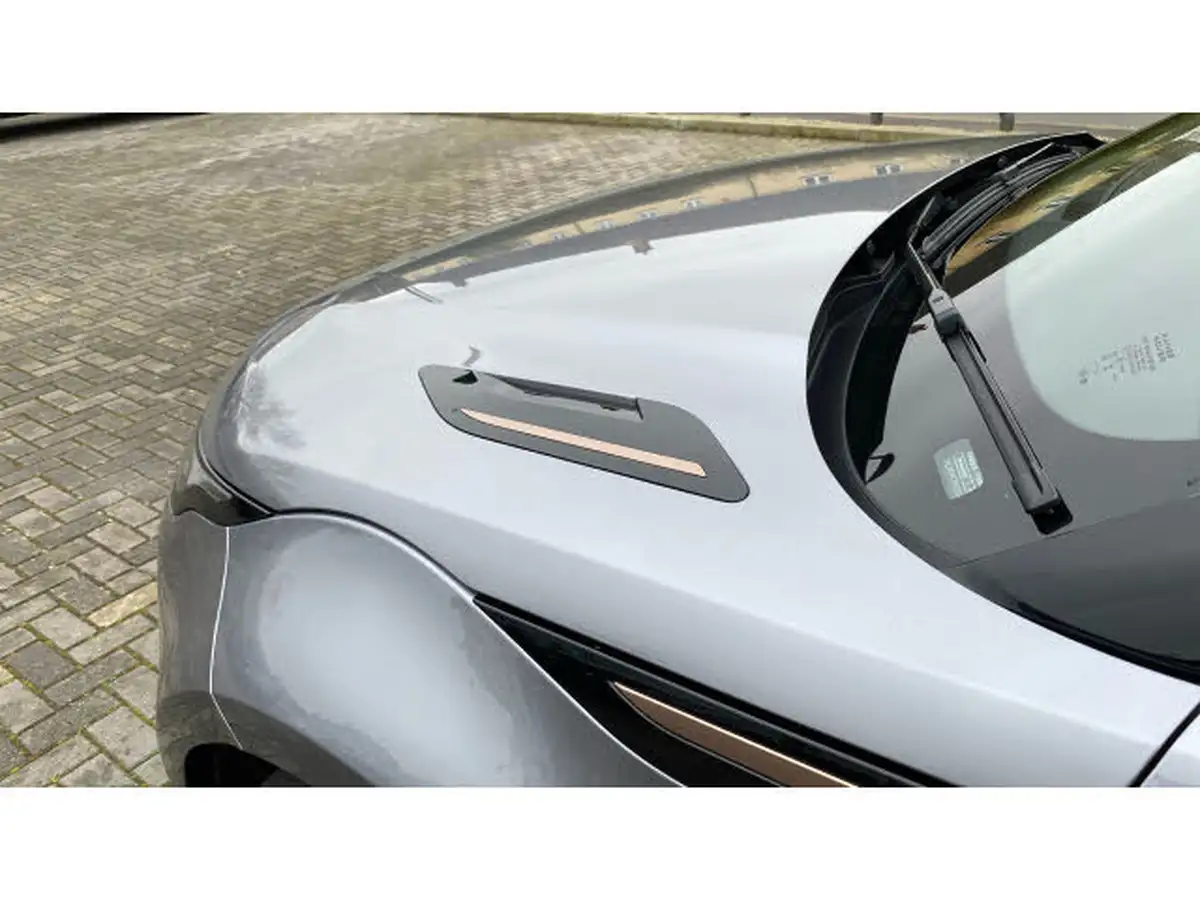 2024-land-rover-range-rover-evoque-15-p300e-dynamic-se-big-24