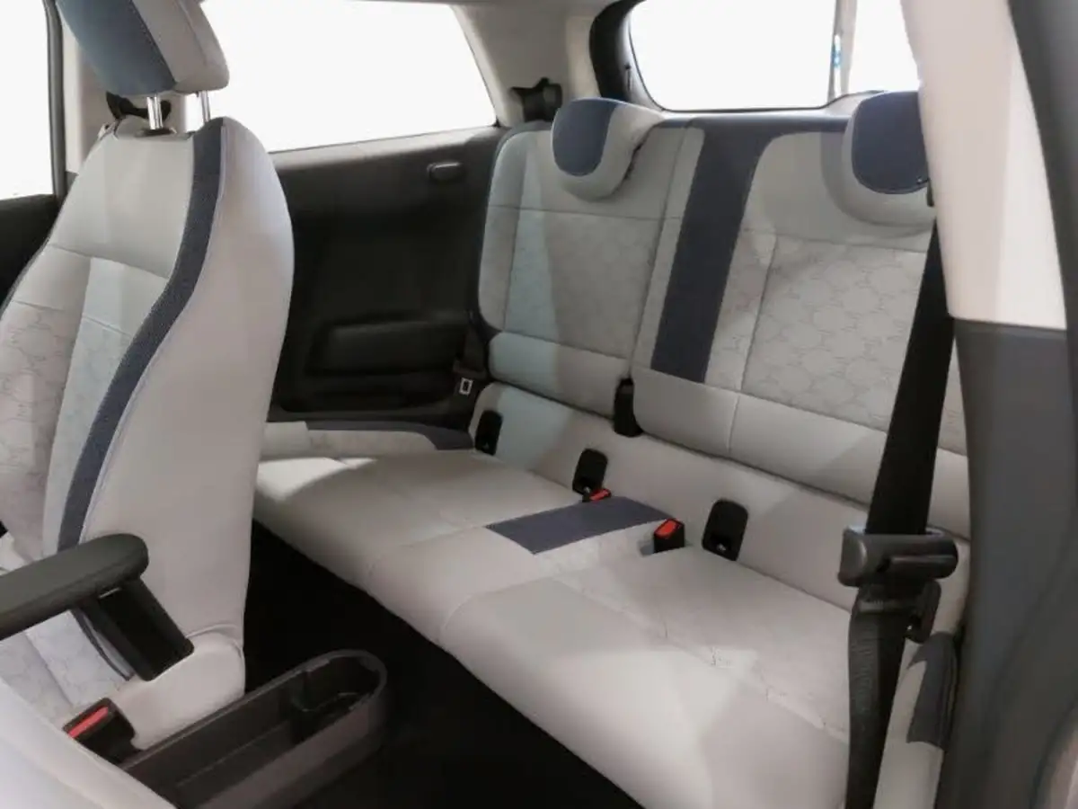 2024-mini-cooper-e-cooper-e-classic-big-5