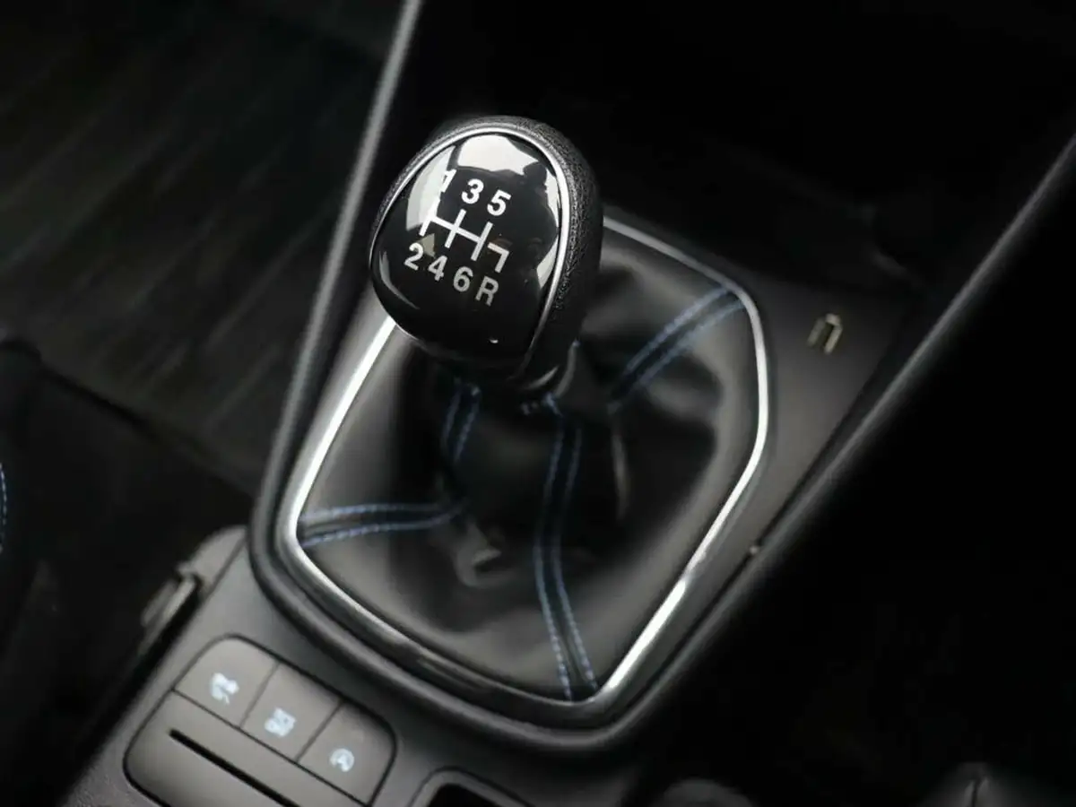 2023-ford-fiesta-10t-active-x-100ps-big-18