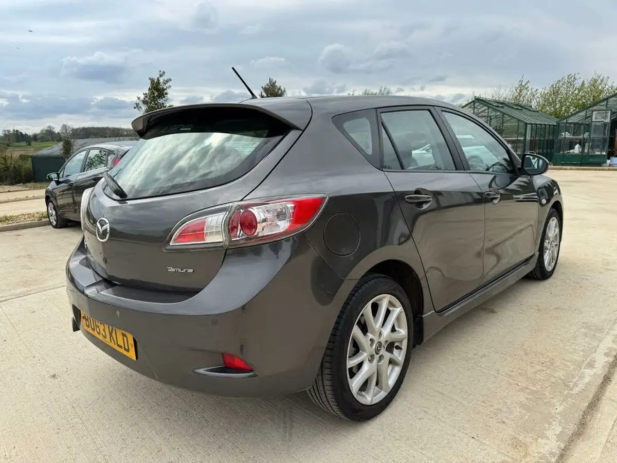 2013-mazda-mazda3-16-tamura-big-6