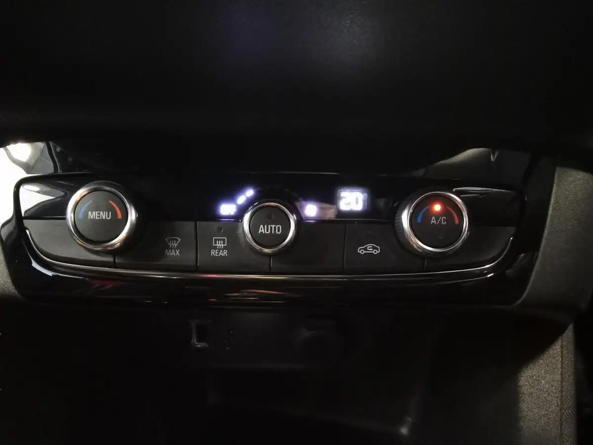 2021-vauxhall-corsa-e-sri-nav-premium-74kw-big-19