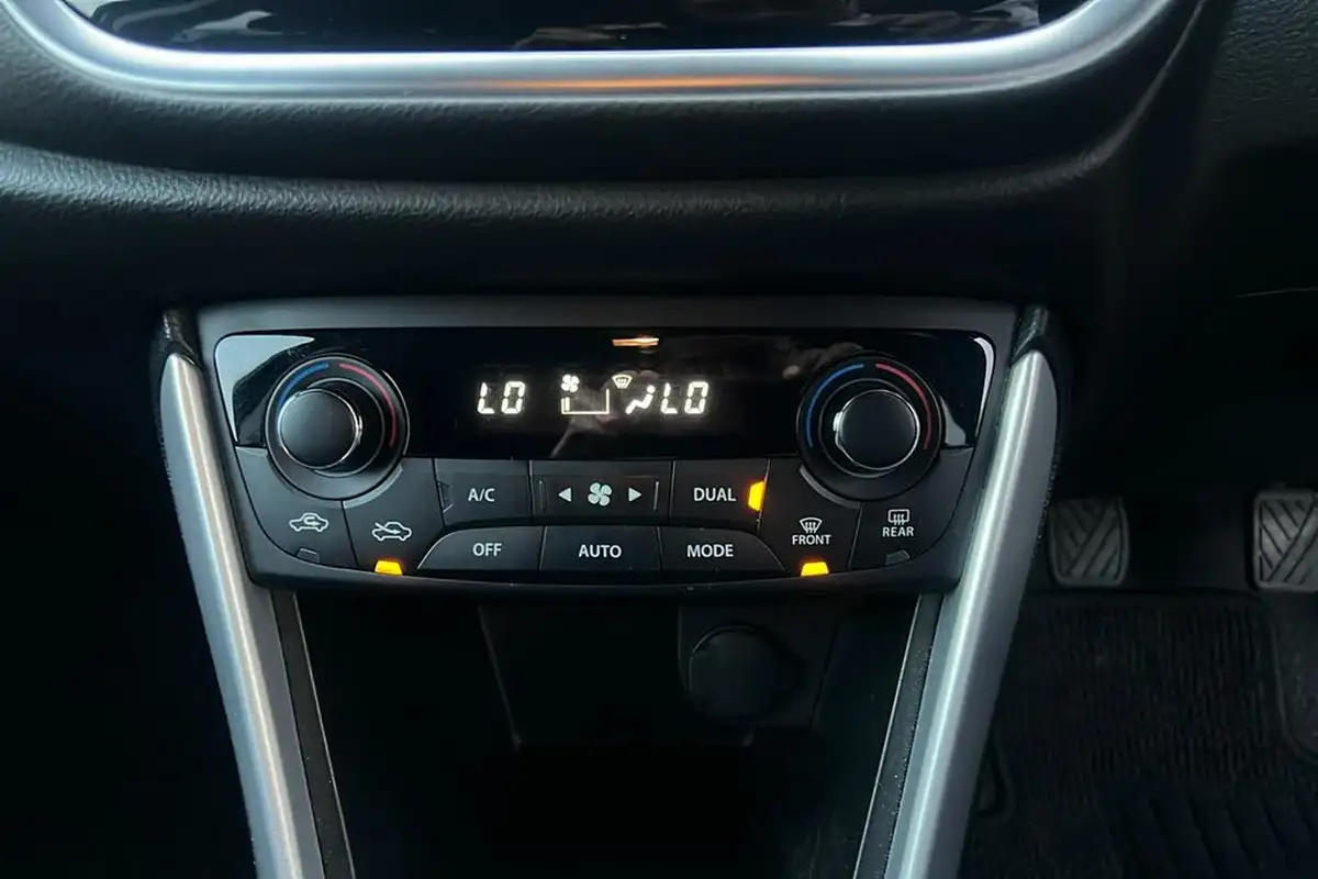 2021-suzuki-s-cross-14-boosterjet-sz-t-big-12