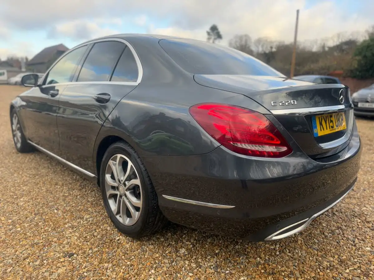 2015-mercedes-benz-c-class-21cdi-c220-sport-ss-saloon-4d-big-10
