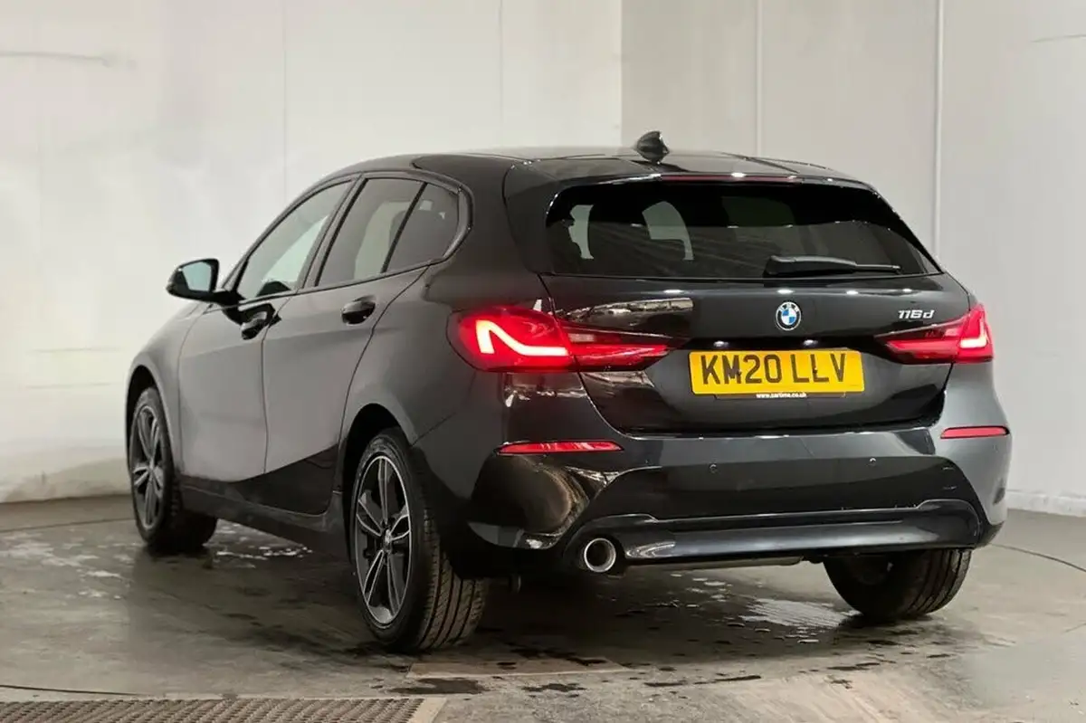 2020-bmw-1-series-15td-116d-sport-big-14