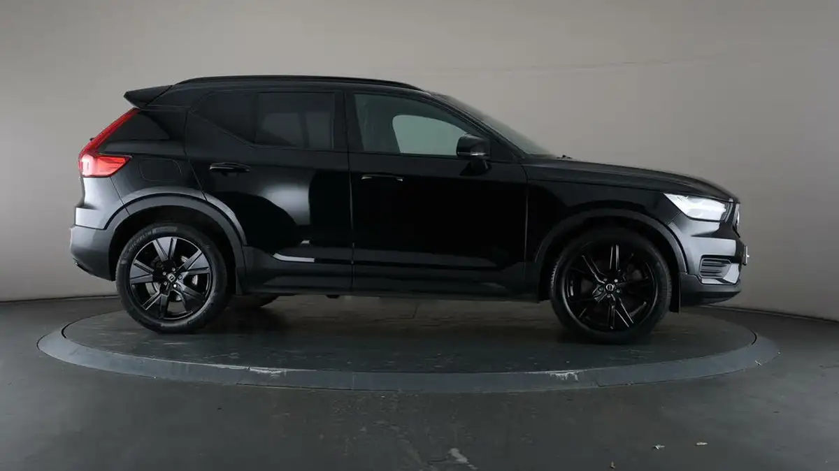 2021-volvo-xc40-15-t4-r-design-208bhp-big-52