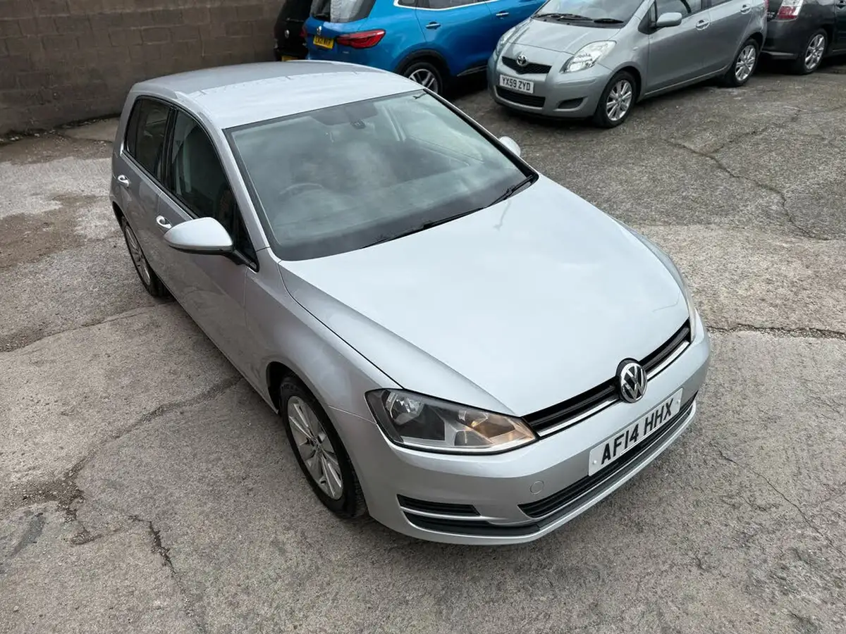 2014-volkswagen-golf-16tdi-se-ss-hatchback-5d-big-47