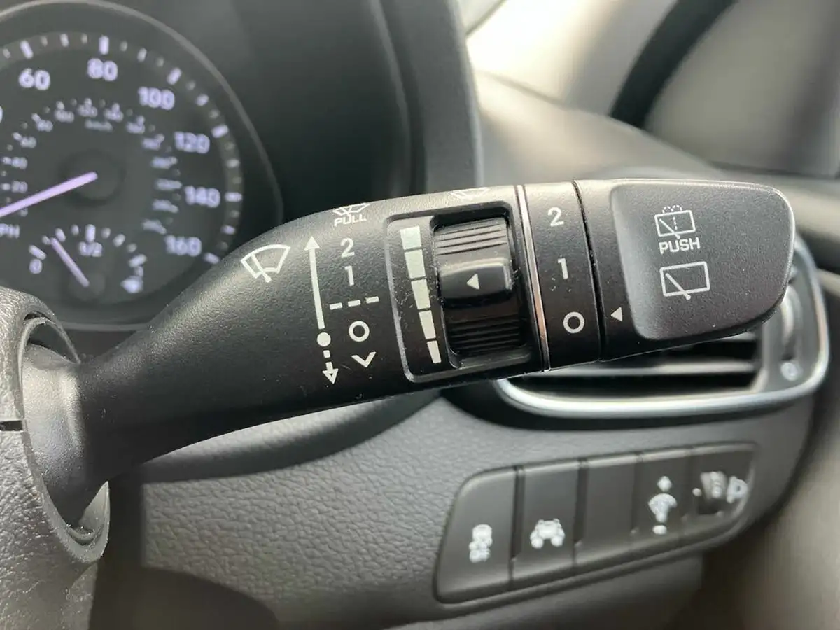 2017-hyundai-i30-14-t-gdi-se-nav-tourer-big-34