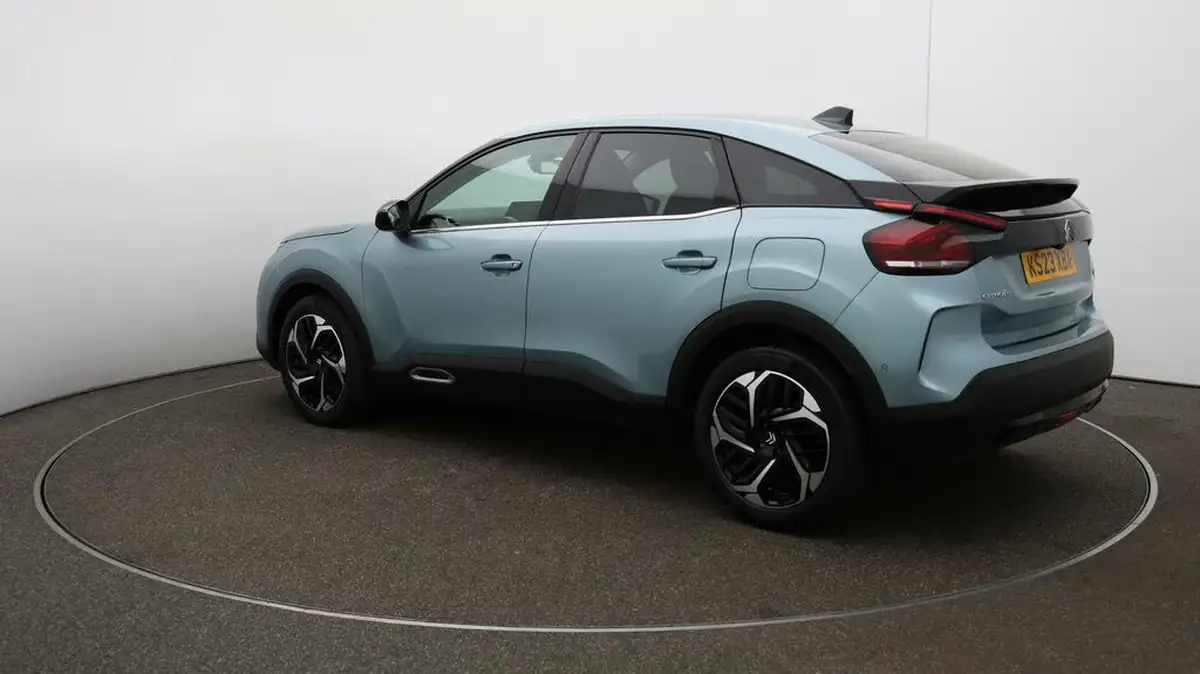 2023-citroen-c4-15bluehdi-shine-plus-big-5