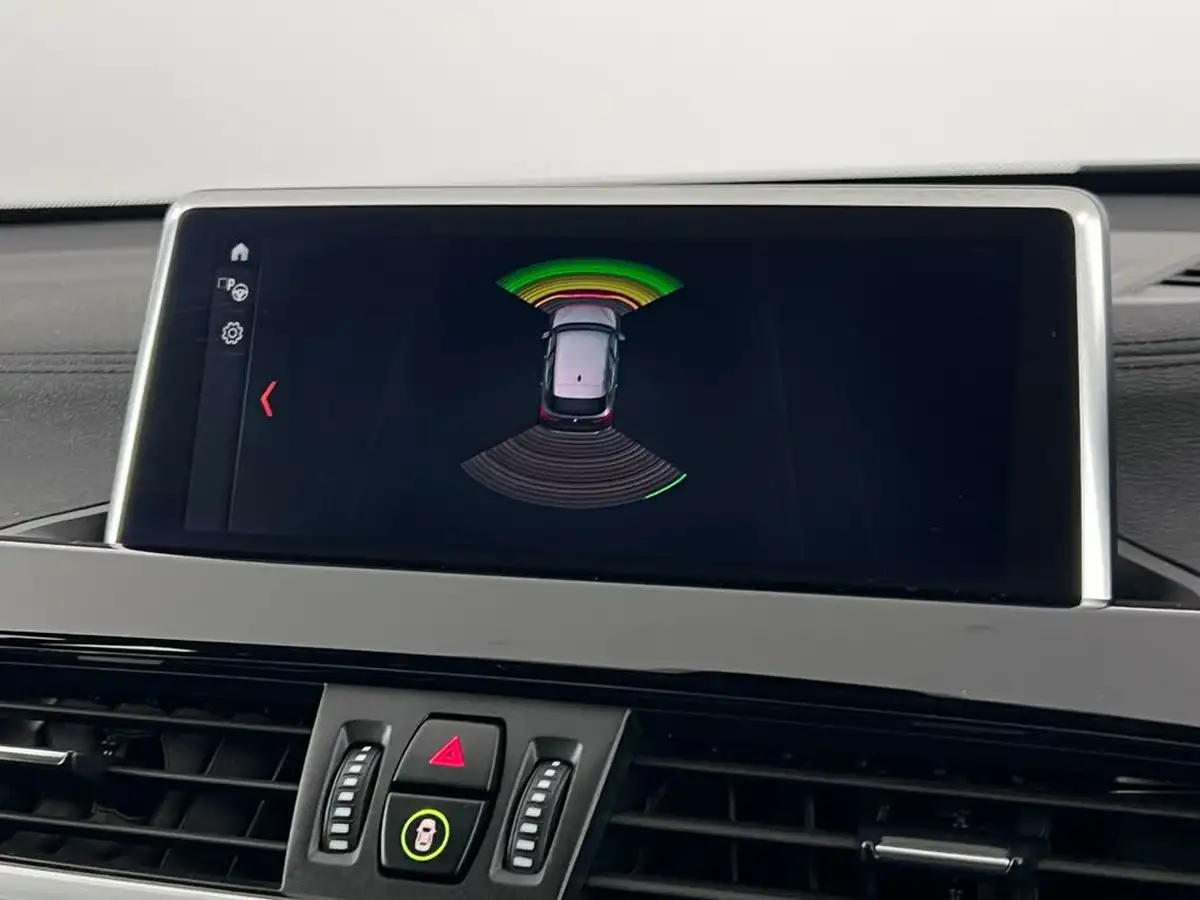 2020-bmw-x1-20-sdrive-20i-xline-big-30