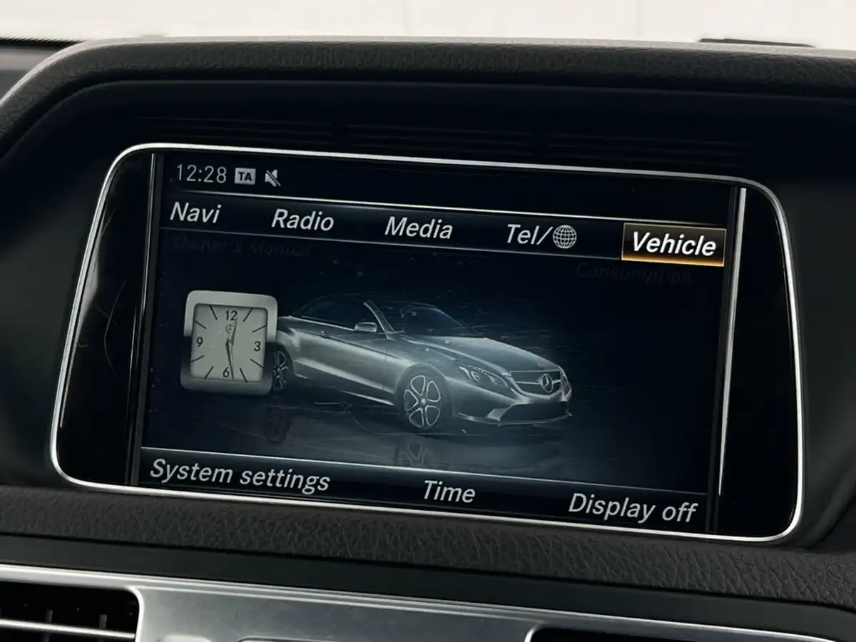 2015-mercedes-benz-e-class-21cdi-e220-amg-line-ss-cabriolet-big-26
