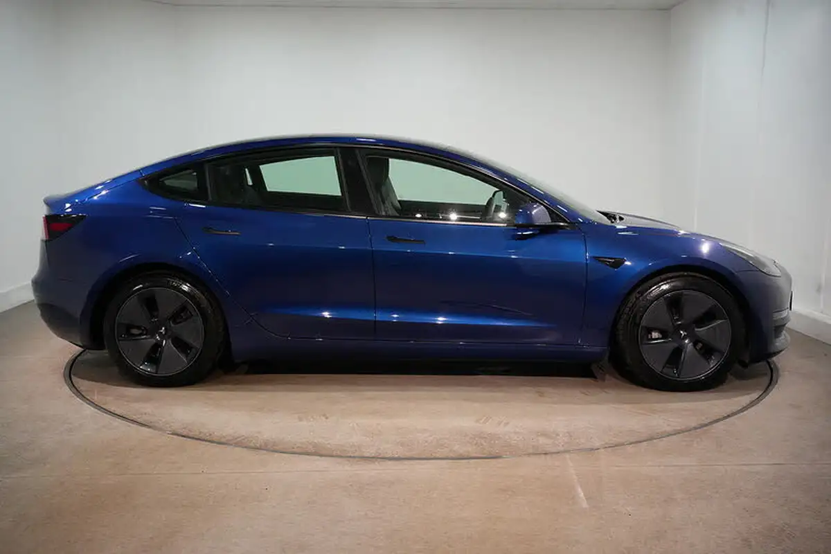 2021-tesla-model-3-e-long-range-4x4-big-3