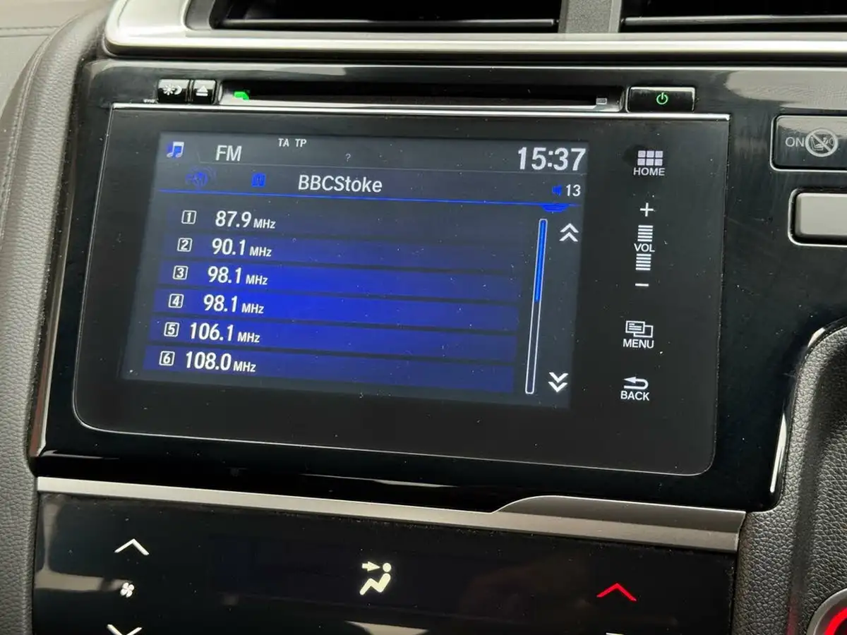 2019-honda-jazz-13-i-vtec-ex-cvt-big-25