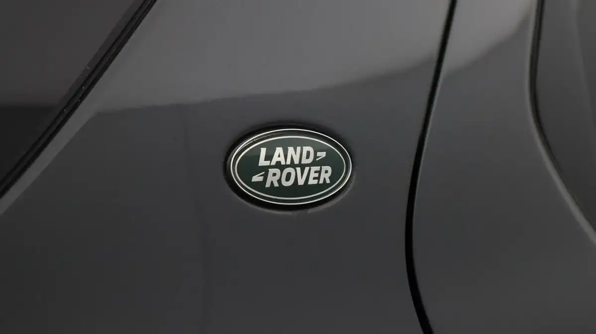 2020-land-rover-discovery-sport-20-d240-r-dynamic-se-big-24