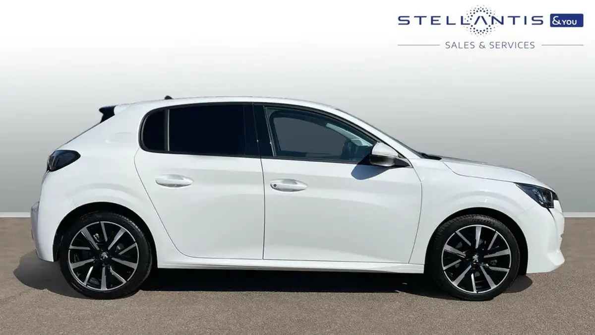 2020-peugeot-208-12-puretech-allure-premium-100bhp-big-1