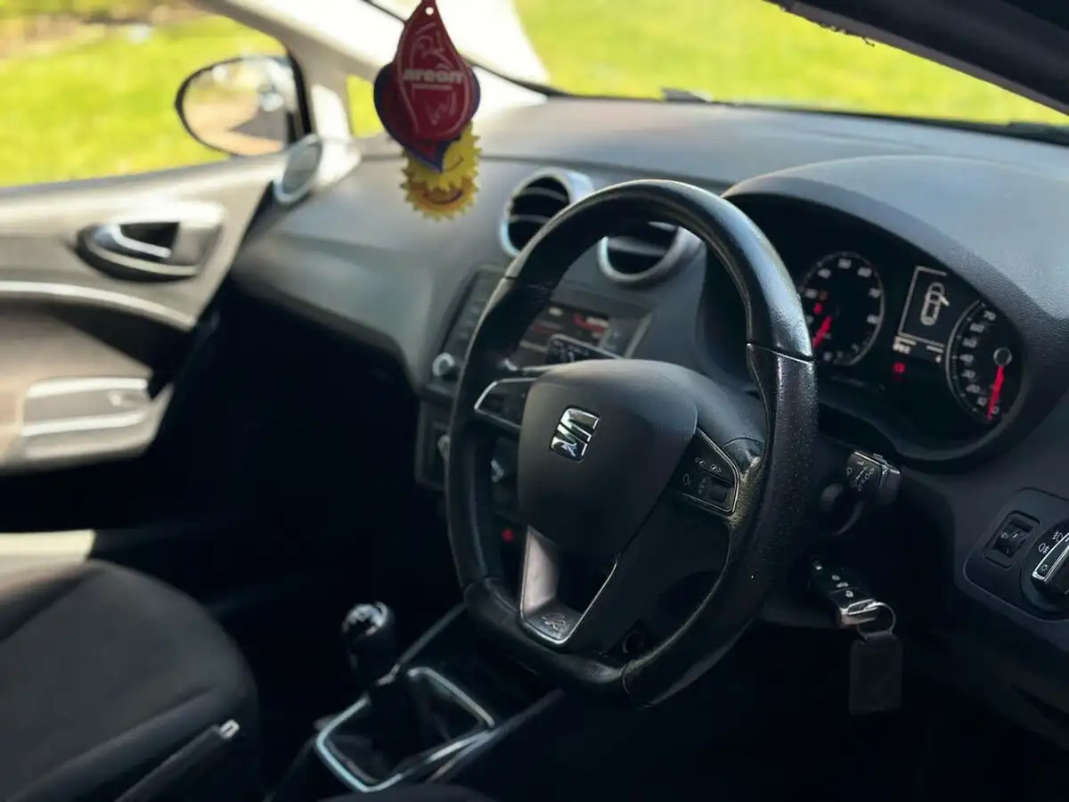 2016-seat-ibiza-12-tsi-fr-technology-90ps-hatchback-5d-big-1