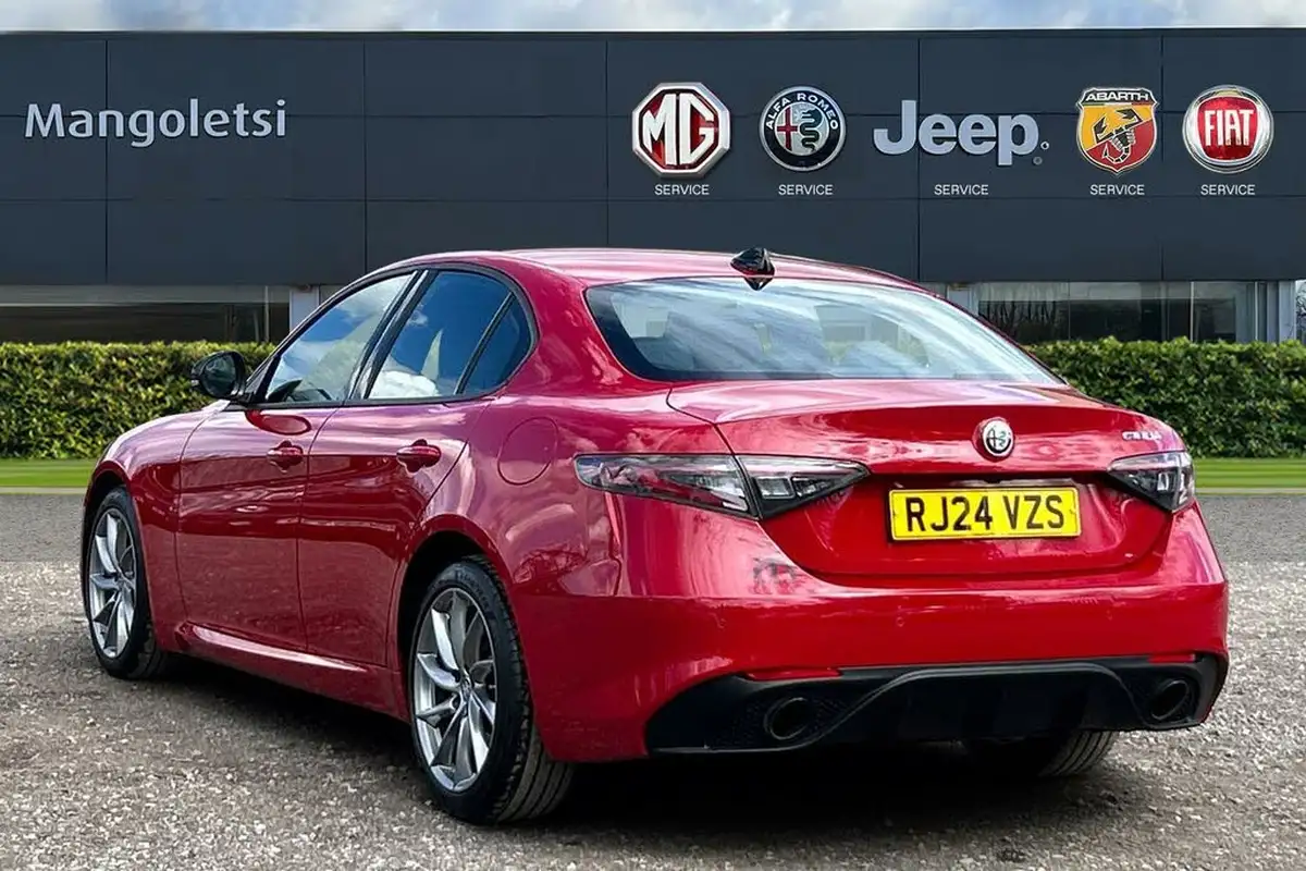 2024-alfa-romeo-giulia-20-sprint-276bhp-big-2