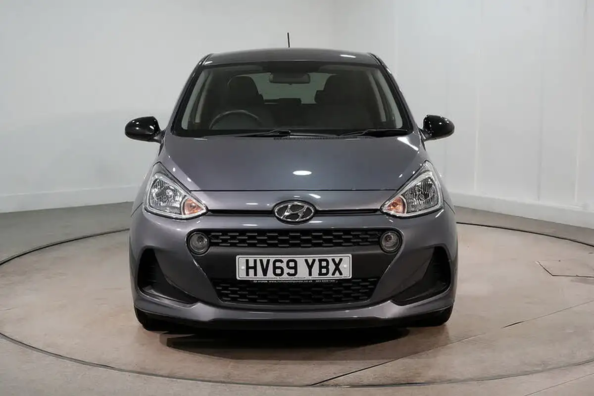 2019-hyundai-i10-10-play-big-2