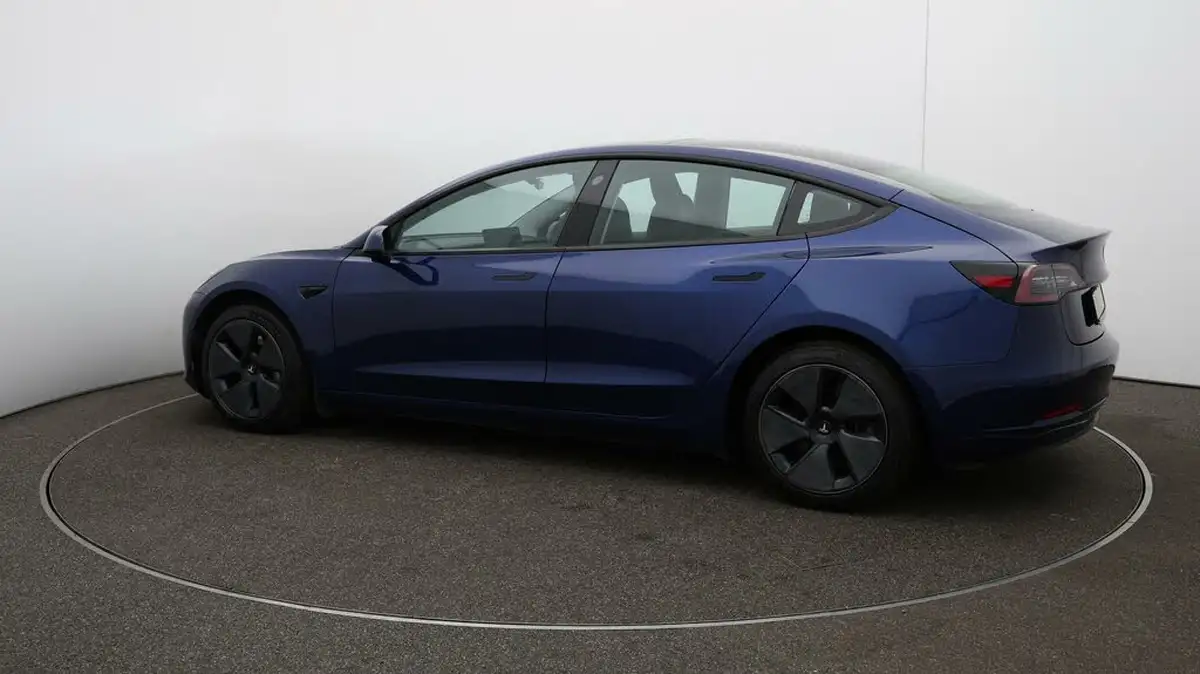 2021-tesla-model-3-e-standard-plus-big-39