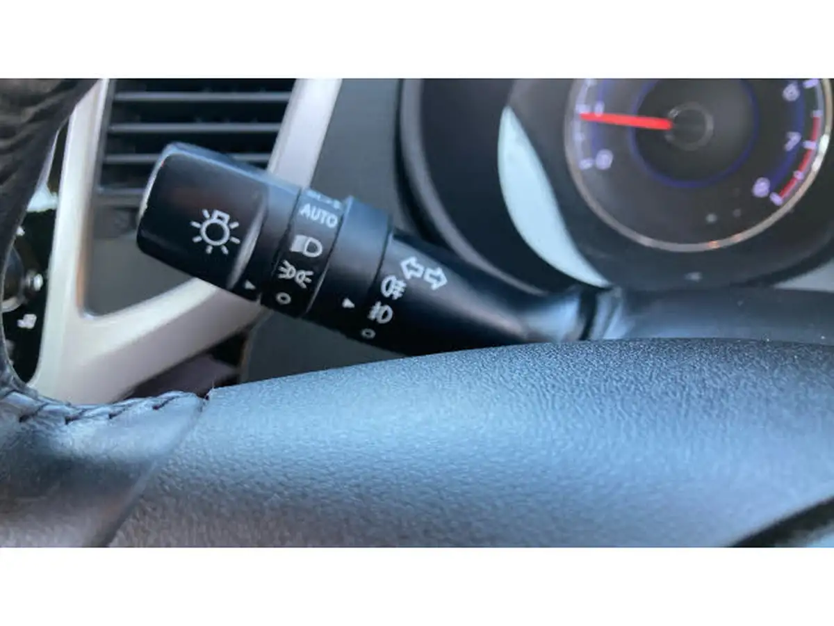 2016-hyundai-ix20-14-se-big-32