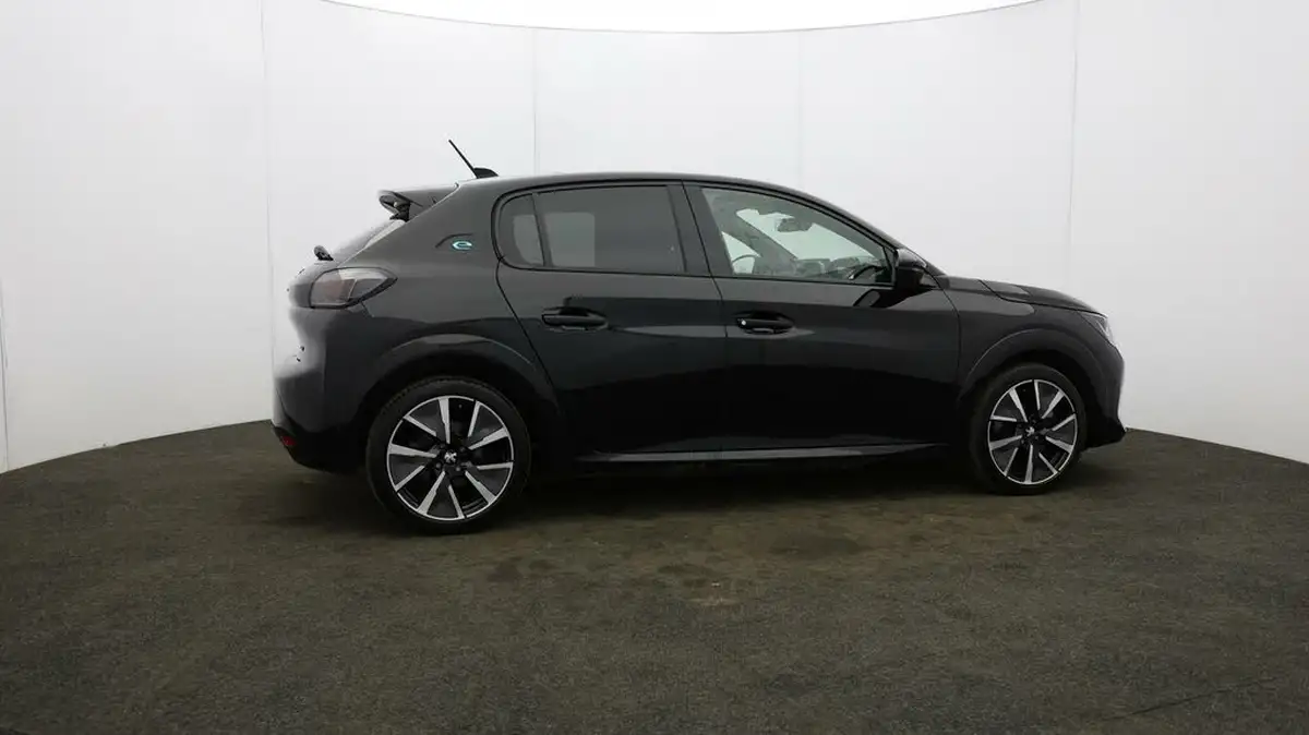 2021-peugeot-208-e-gt-premium-big-49