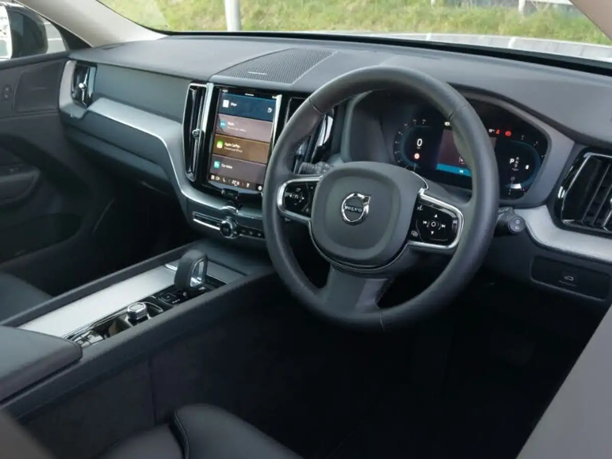 2023-volvo-xc60-20td-b4-plus-big-11