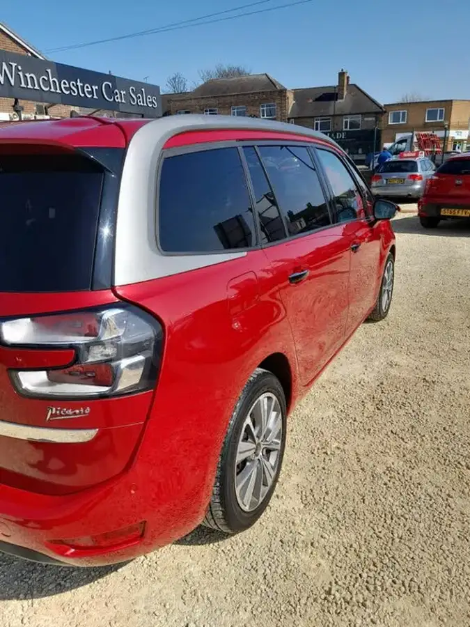 2015-citroen-grand-c4-picasso-16bluehdi-exclusive-big-3