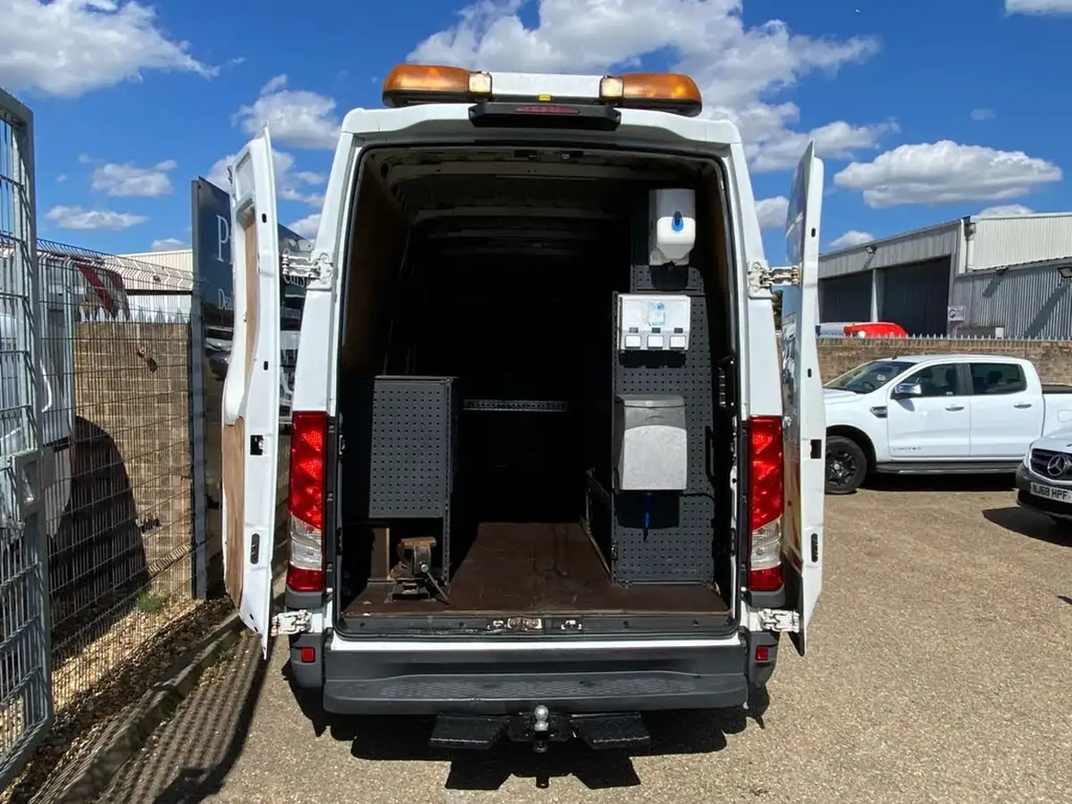 2018-iveco-daily-s-class-23td-35s12v-3520-h1-business-big-12