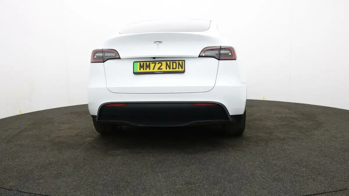 2022-tesla-model-y-e-rwd-big-59
