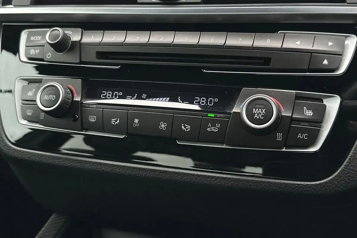 2017-bmw-2-series-30-m2-big-18