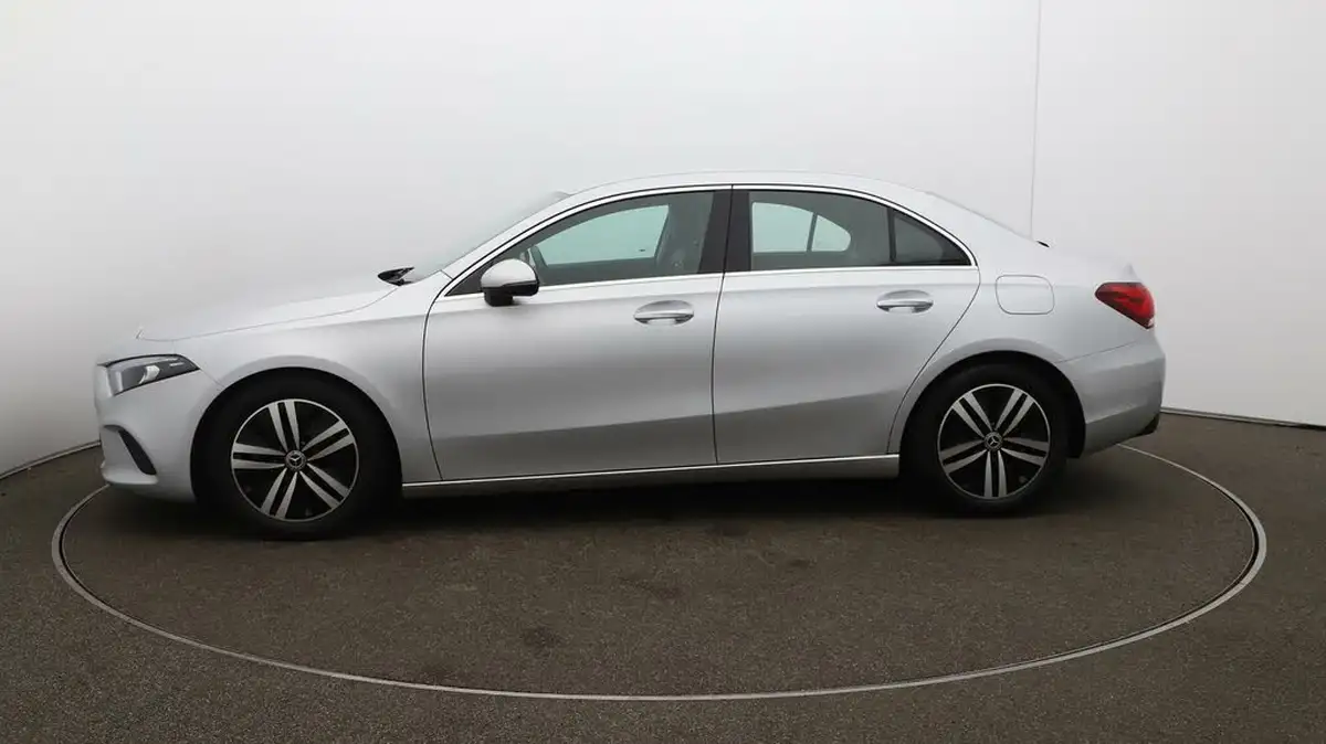 2020-mercedes-benz-a-class-13-a200-sport-saloon-4d-big-57