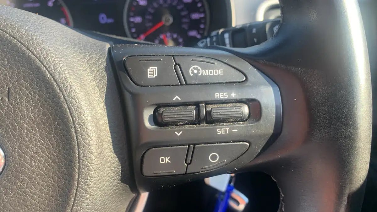2018-kia-stonic-16crdi-2-big-23