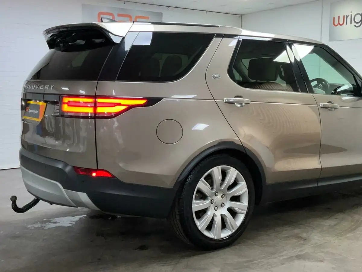 2017-land-rover-discovery-30td6-hse-luxury-big-18