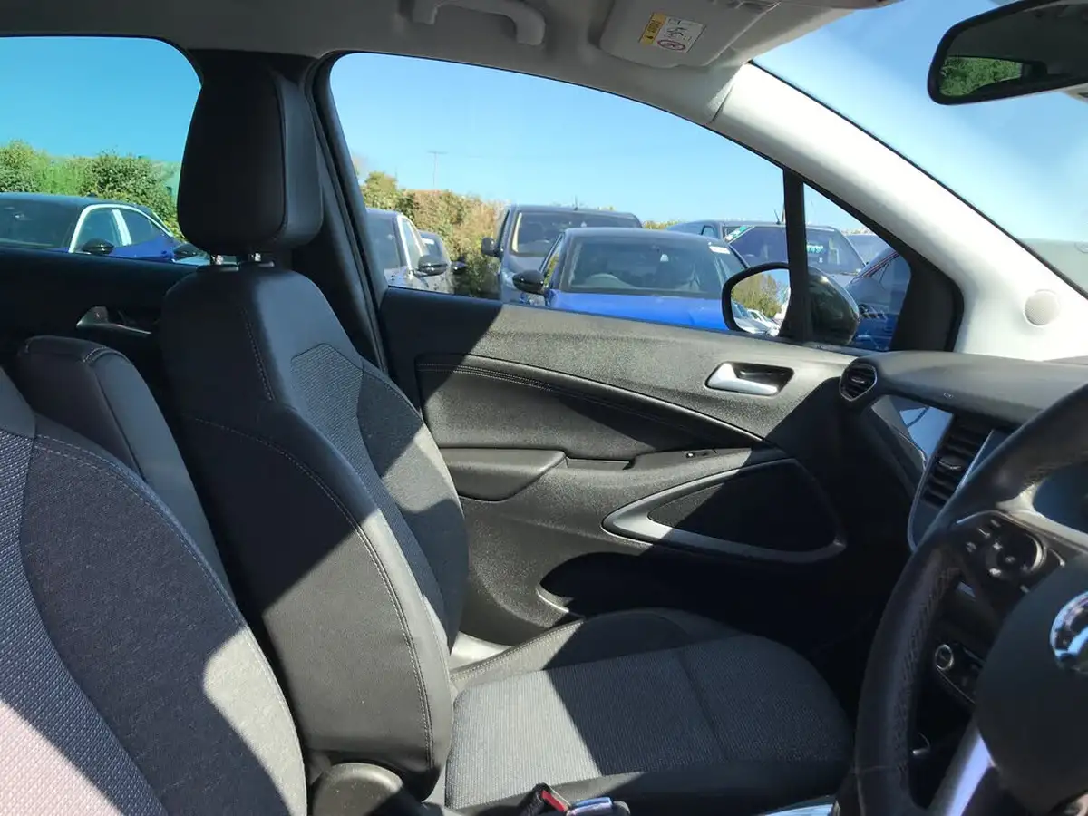2022-vauxhall-crossland-12-elite-edition-130ps-auto-big-3