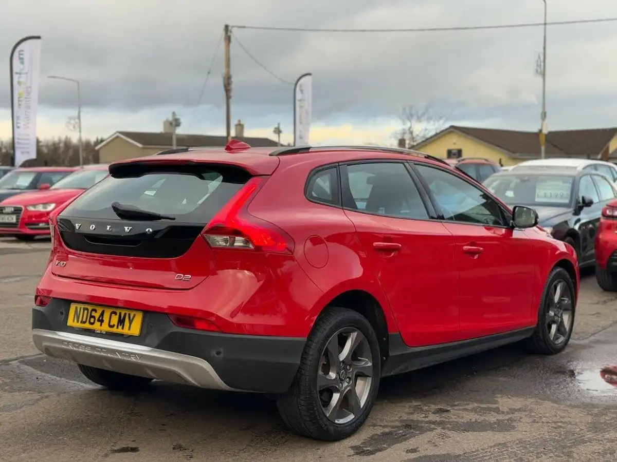 2014-volvo-v40-16td-d2-cross-country-lux-powershift-big-6