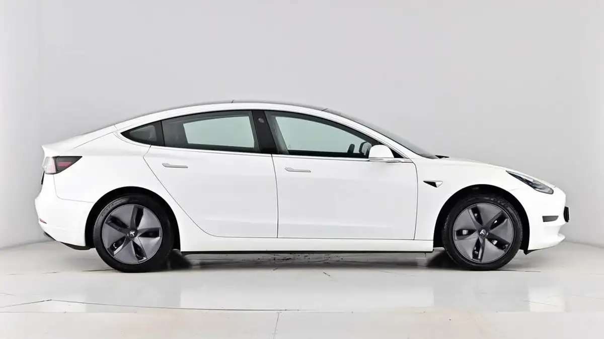 2020-tesla-model-3-e-standard-plus-big-77